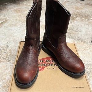 New, never worn. Red Wing Boots size 10